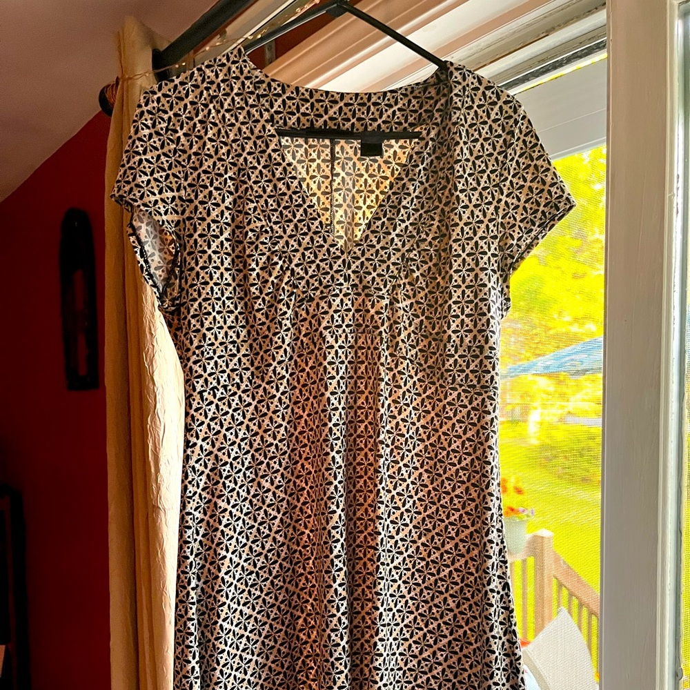 Extremely comfortable dress, A-line shape. Size Large